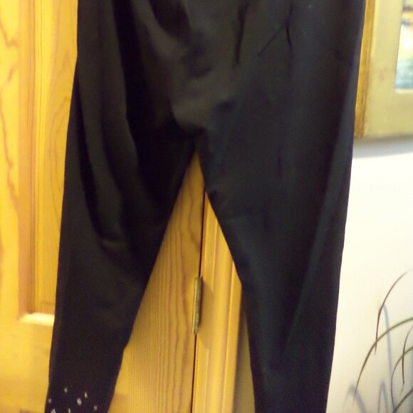 STYLE & Co. Plus Legging ~ Capris Length Black with Studs Accents at Base New - Picture 10 of 11